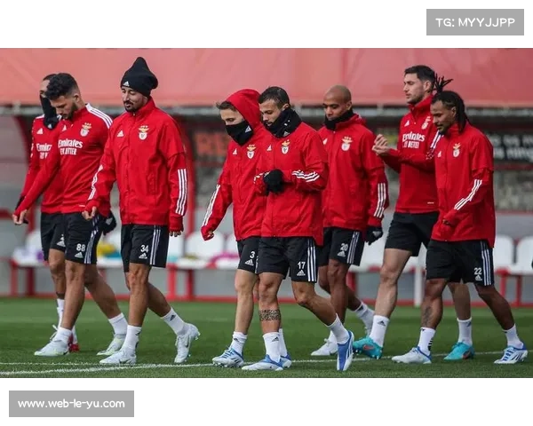 穆里尼奥在本菲卡的艰难起步 欧冠之路充满挑战