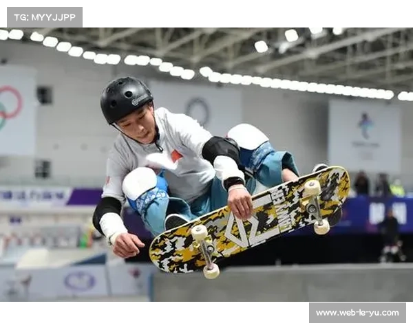 曹诗祺滑板碗池失利后加练，积累大赛经验